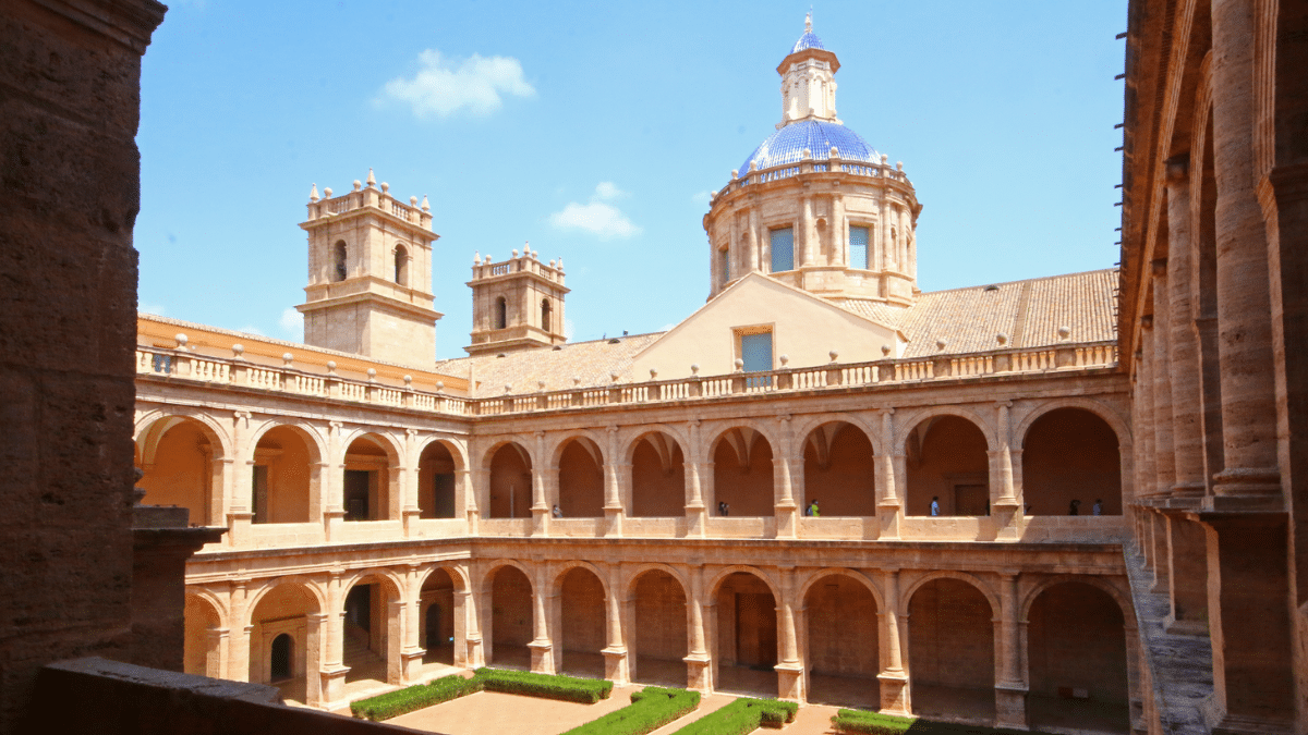 Coque Malla, Seguridad Social y Marwán llegan al monasterio San Miguel de los Reyes con ‘Sueña Valencia’