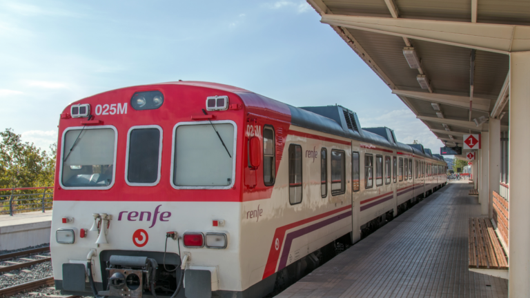 renfe cercanias valencia catarroja