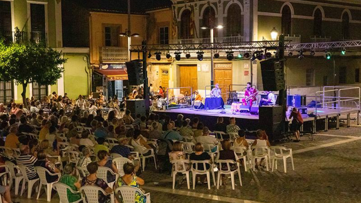 La música vuelve a la Plaza del Pueblo de Paterna con conciertos al aire libre