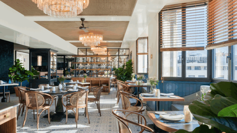 hotel only you valencia verano agosto