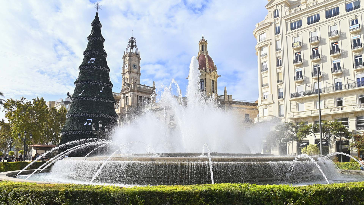 fuente plaza ayuntamiento valencia