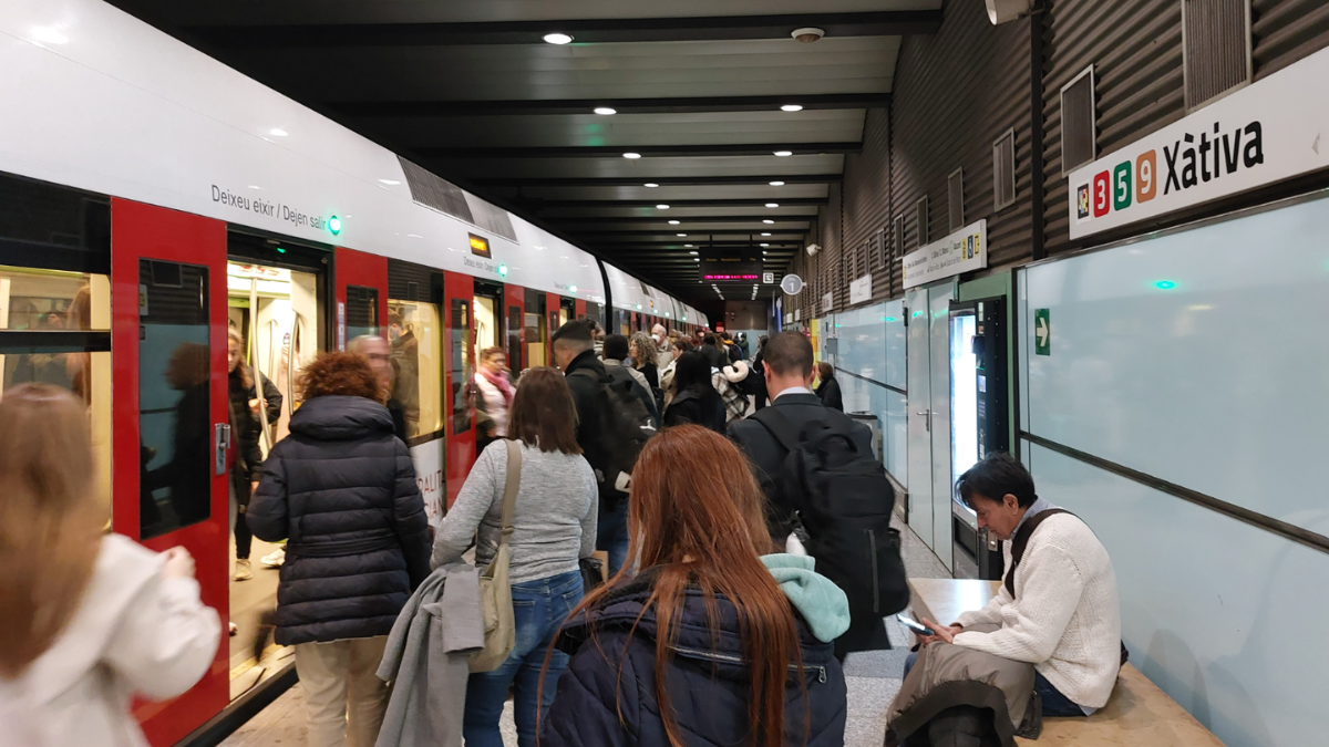 Metrovalencia cerrará las estaciones de Xàtiva y Colón durante las mascletaes