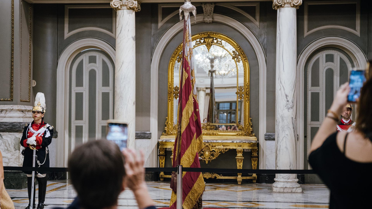 Valencia exhibirá la Reial Senyera junto a la espada de Jaume I por el 9 d’Octubre